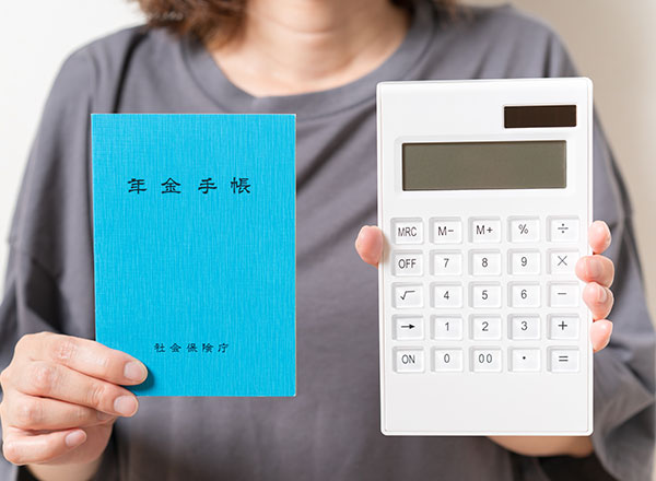 厚生年金保険料はどう計算する?シミュレーションを交えてわかりやすく解説