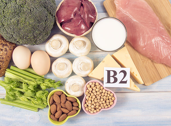 ビタミンB12を多く含む食品とは?摂取すると得られる効果も解説