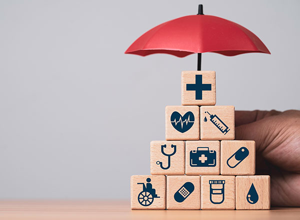 健康保険の扶養に入る条件は？家族や配偶者の加入基準と手続きをわかりやすく解説