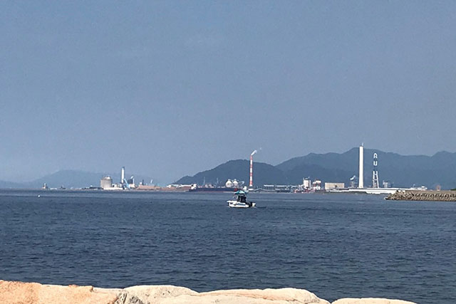 海をバックに昼間の撮影がおすすめ! 「寒川豊岡海浜公園ふれあいビーチ」
