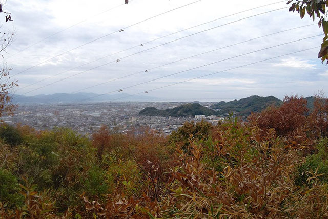 岩子山
