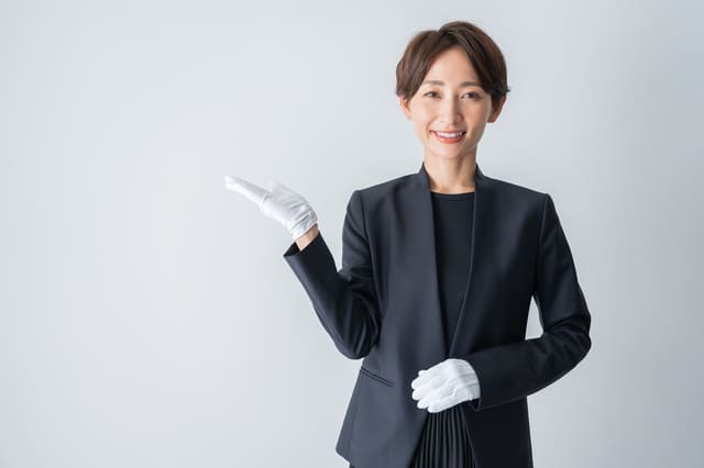 葬式費用の平均相場と葬儀の形式