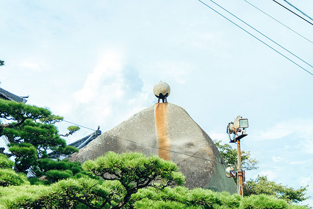 玉の岩