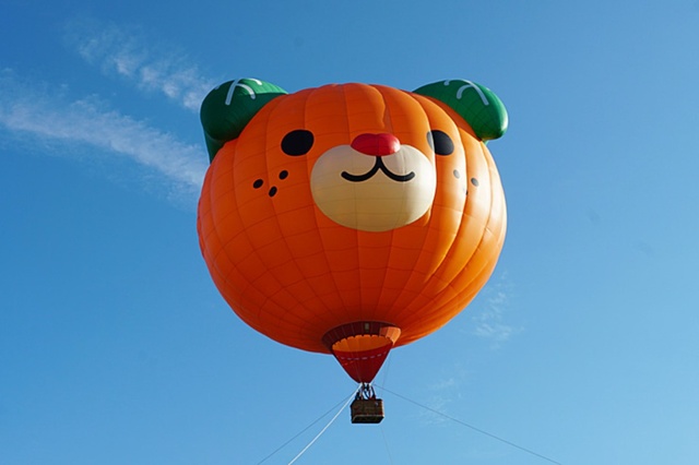 「みきゃん」の熱気球体験
